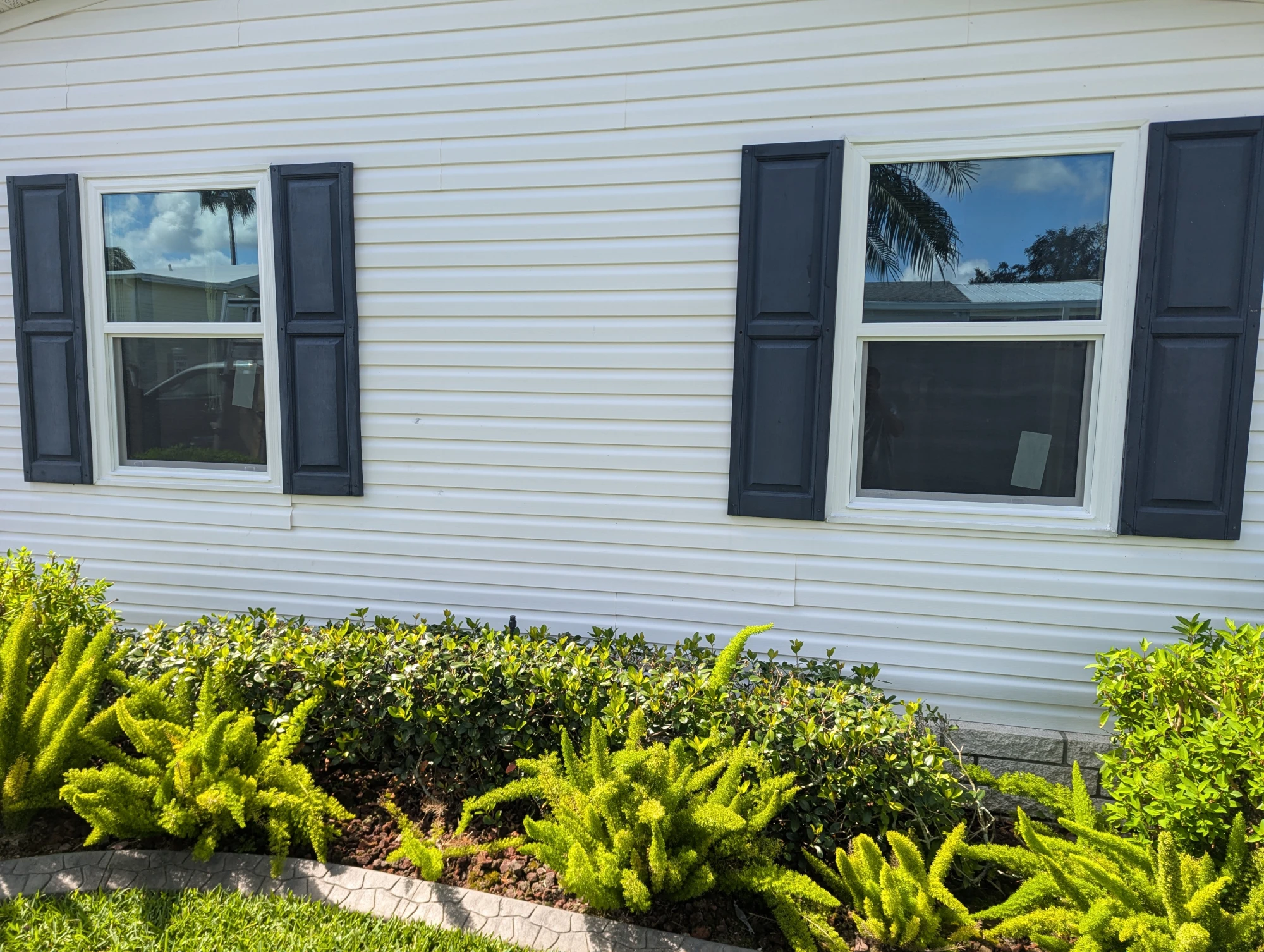 Replacement windows installed on a Palmetto, Florida home by Central Window Sales