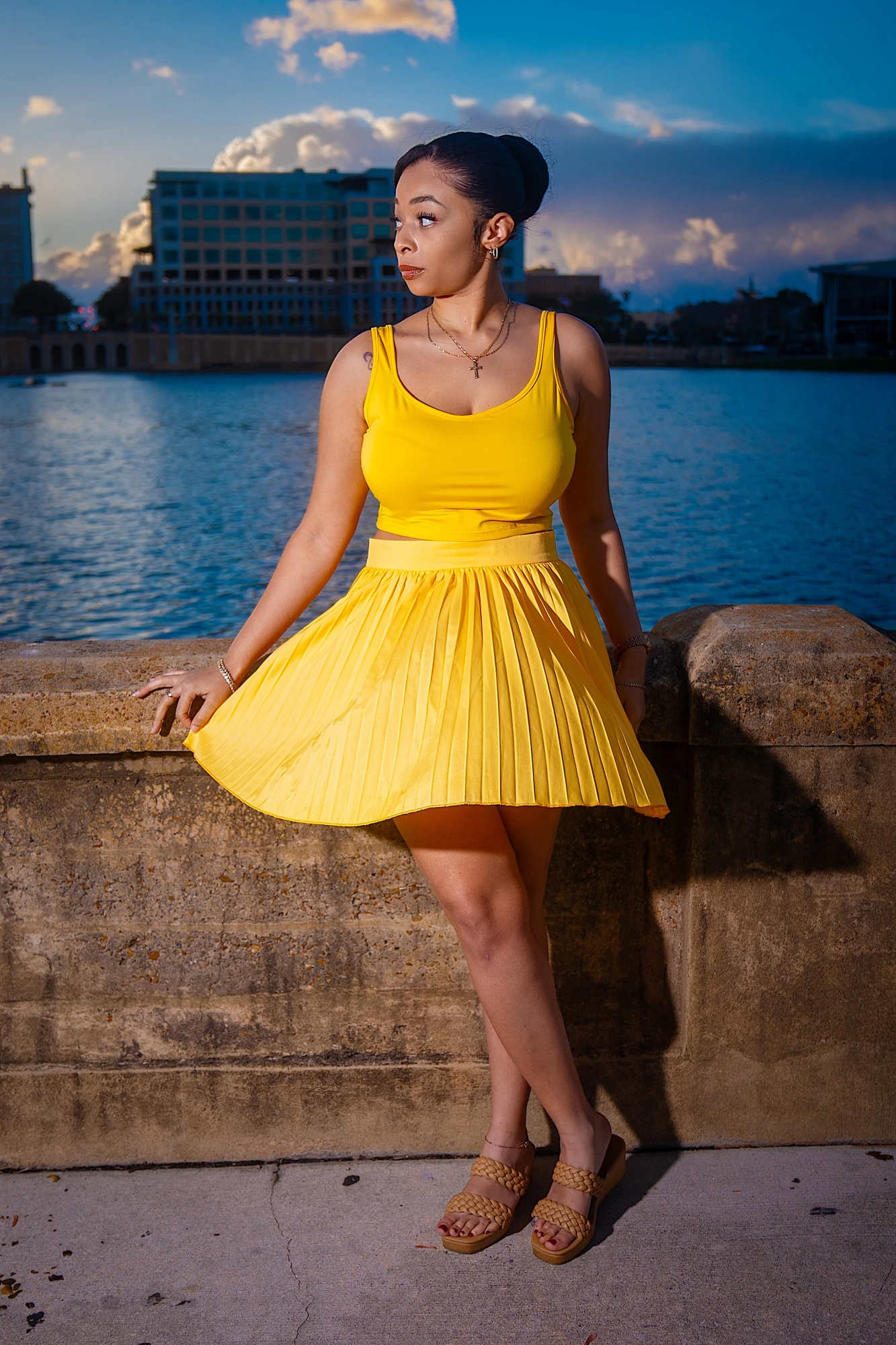 item Models Rina - Yellow Dress - 4