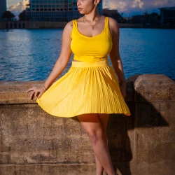 item Models Rina - Yellow Dress - 4