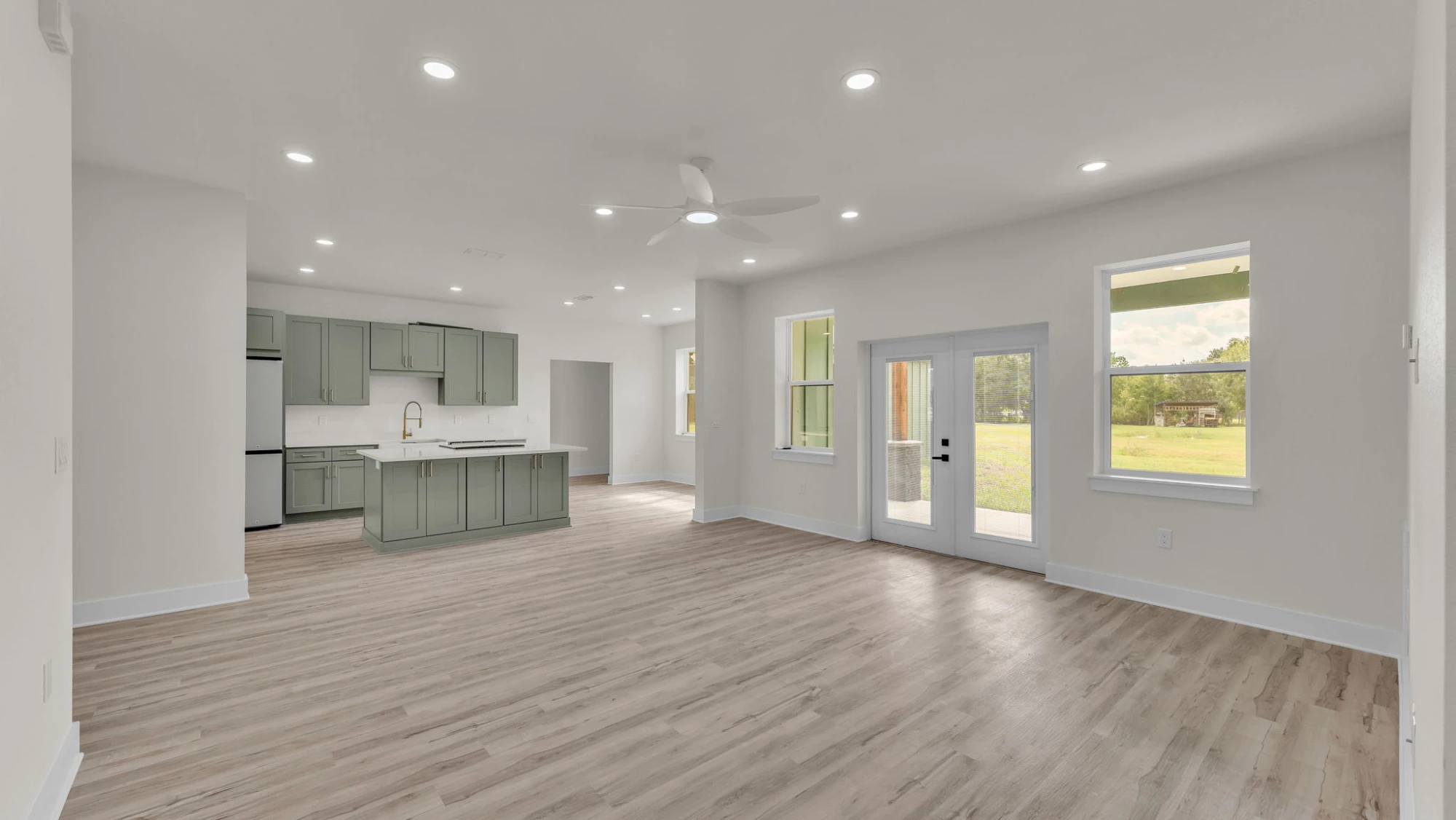 item Residential 29-web-or-mls-8614-cross-creek-rd