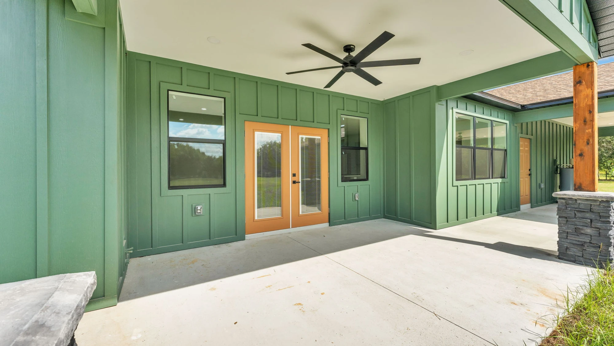 item Residential 53-web-or-mls-8614-cross-creek-rd
