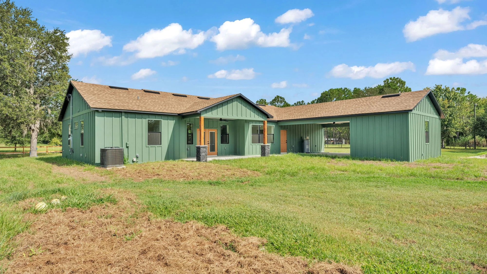 item Residential 56-web-or-mls-8614-cross-creek-rd