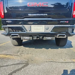 item 2020-2024 GM 1500 HITCH BAR: FLOOD- Rigid SR-Q Midnight Series 6 202-22-FRD-F153 - IMG20240910173630~2.webp