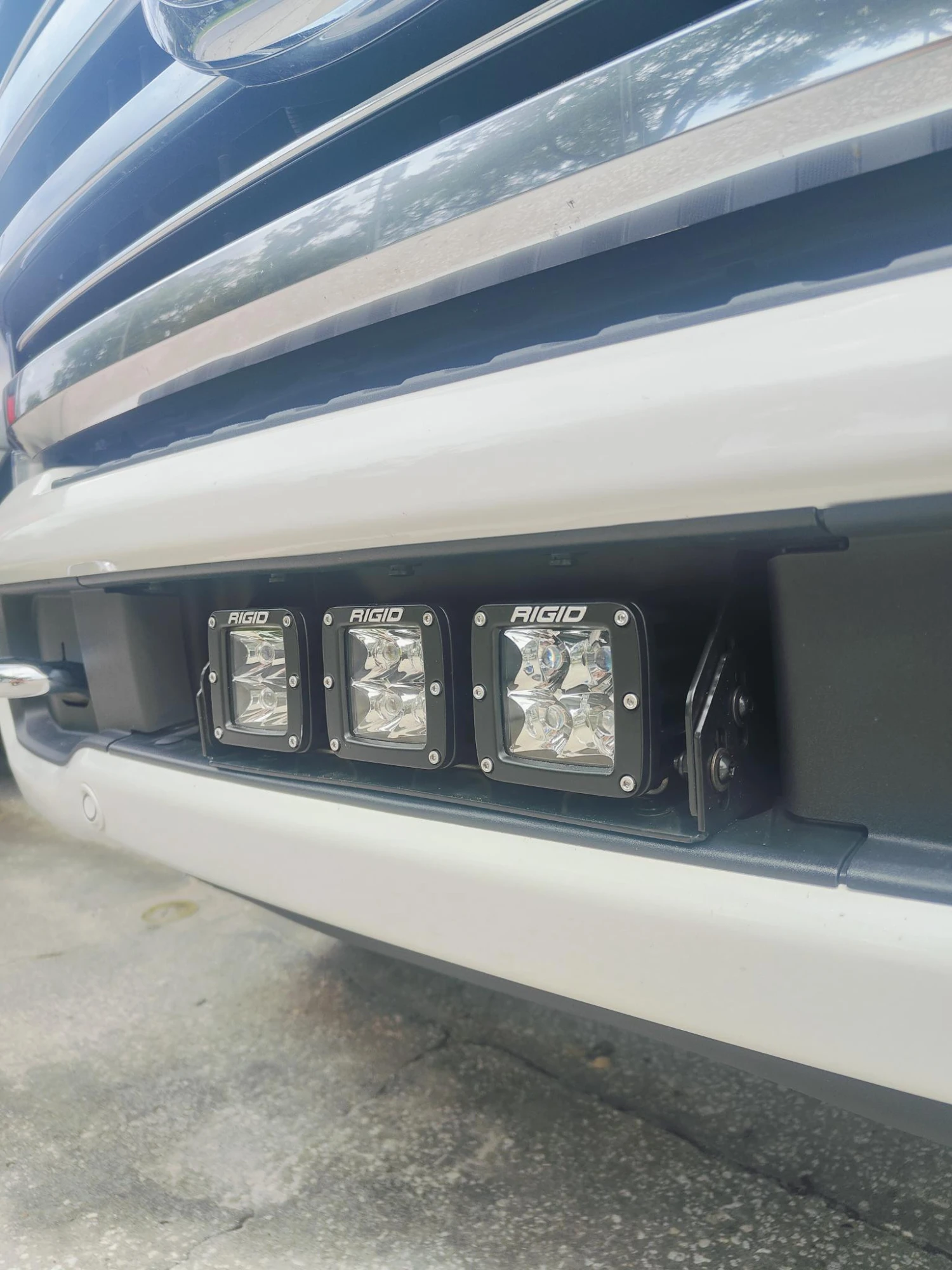 item 2020-2024 FORD SUPER DUTY FRONT CONVERTIBLE BRACKET: 3 INCH RIGID D-SERIES CUBES 202-24-CVT-BRC-RGD-3-CUB - Conv3Pod.webp