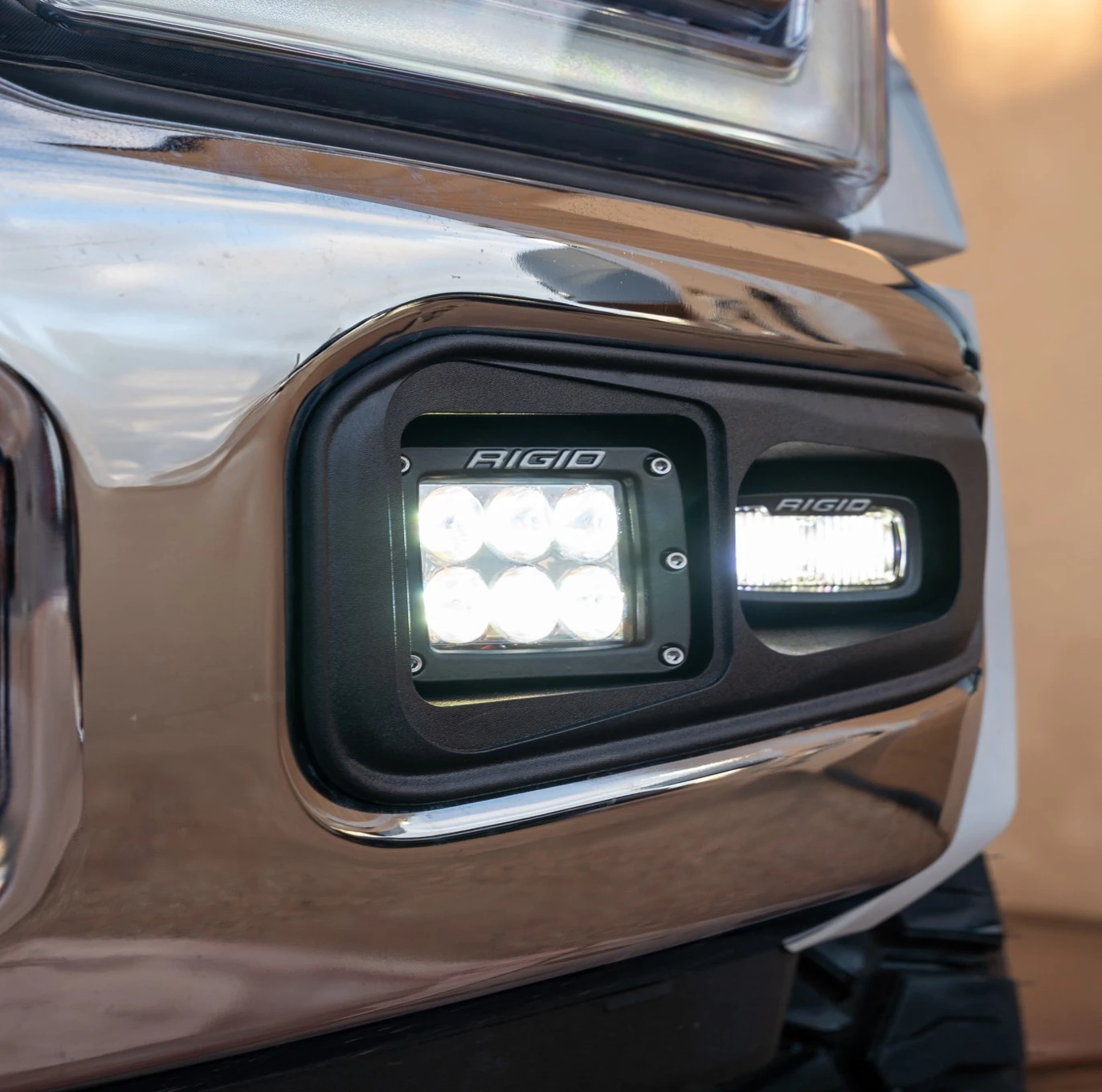 products 2023-2024 Ford Super Duty Fog Light Kit: RIGID SAE KIT- WHITE/ WHITE (Half STREET APPROVED/ Half Offroad)