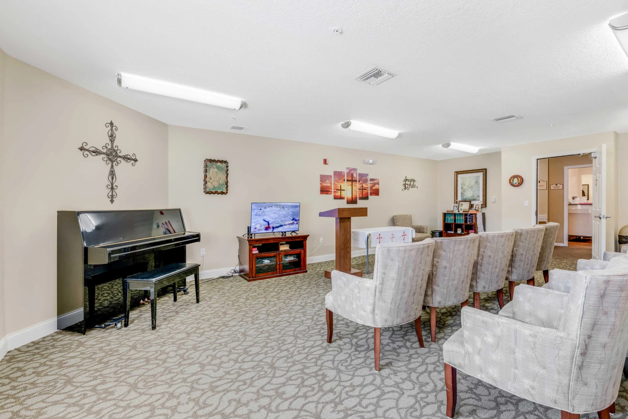 item Our Community 11_AnsleyParkeOrangeCity_Chapel