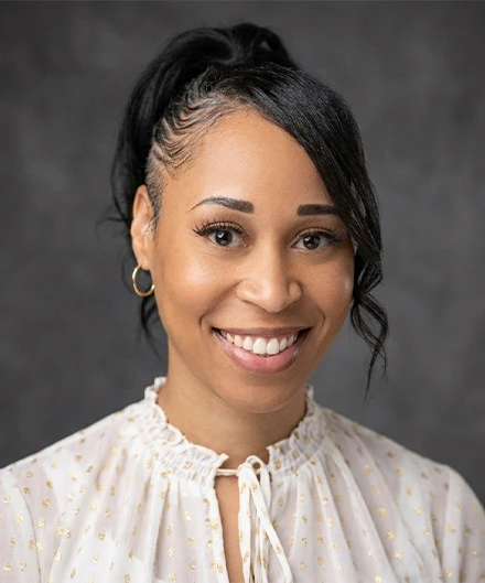 Image April Wallace, Family Advisor