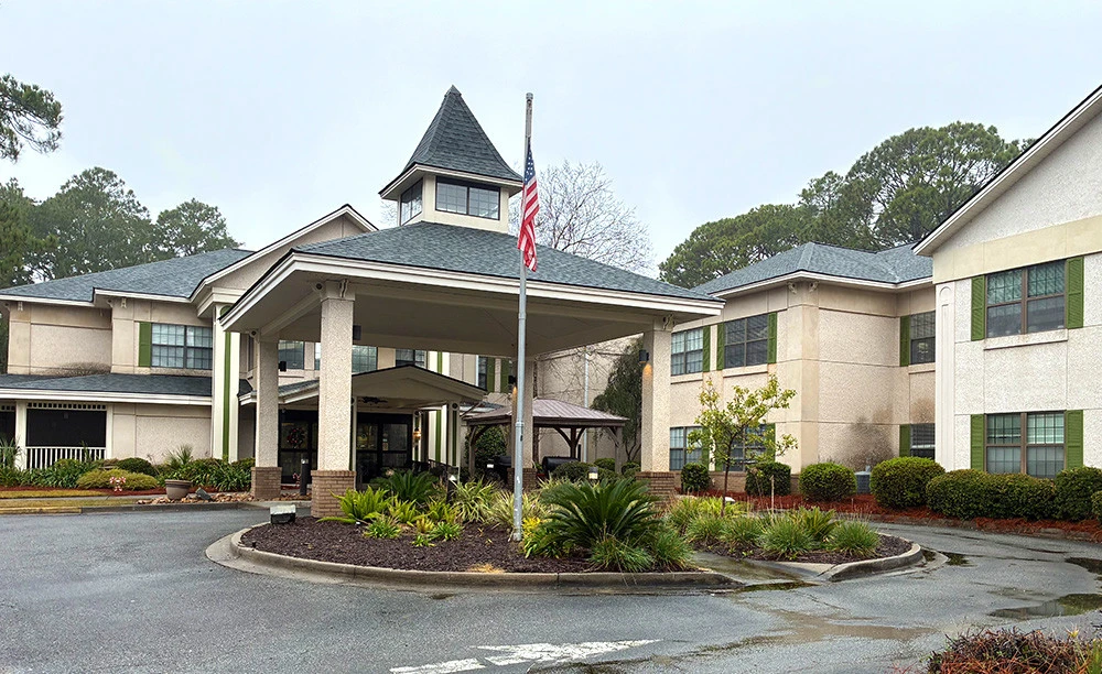 Image: Exterior of Habersham Manor in Savannah, GA