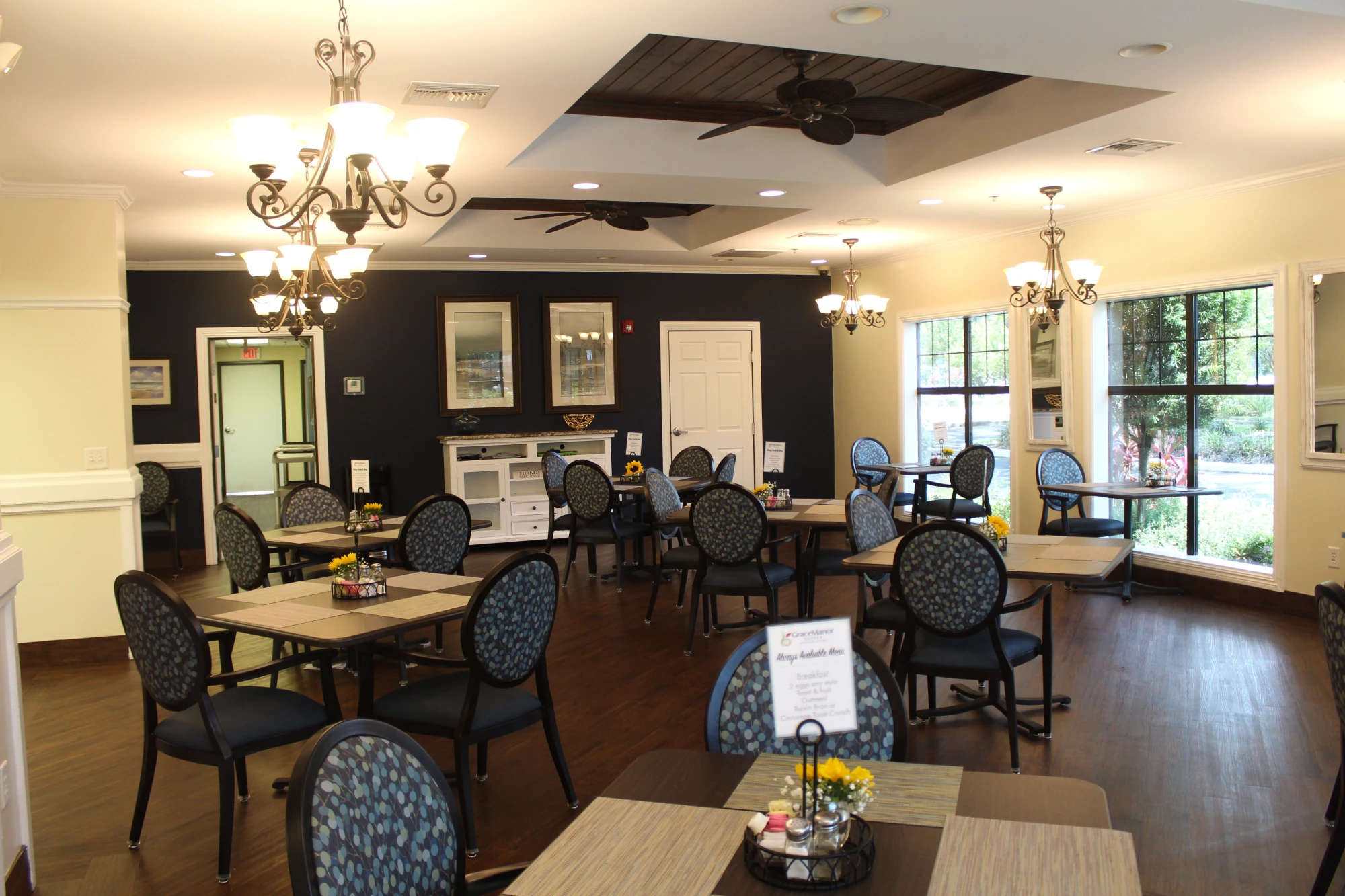 item Floor Plans & Gallery 38821608-0D15-4950-B240-E0A2C360D2C3