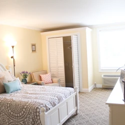 item Floor Plans & Gallery 513FB210-83DC-4641-B226-5D15B6D49D2C