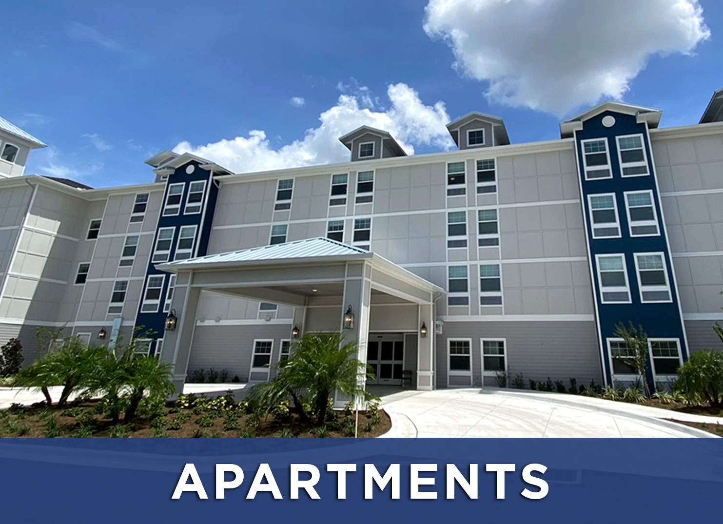 Image: Exterior of Lakeshore Manor at Lake Jackson apartments with link to learn more about the facility