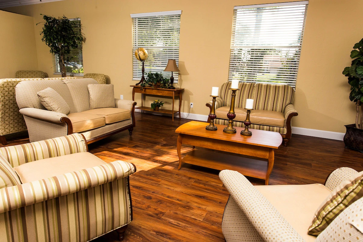item Our Community 2016-09-30-Magnolia-Manor-07