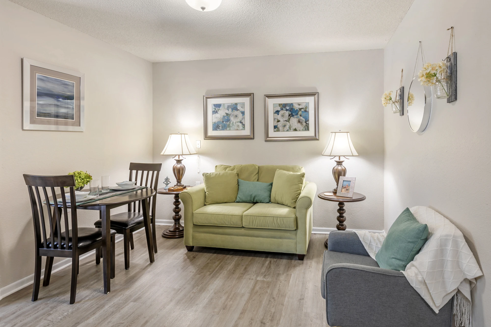item Our Community Springtree Columbia 9