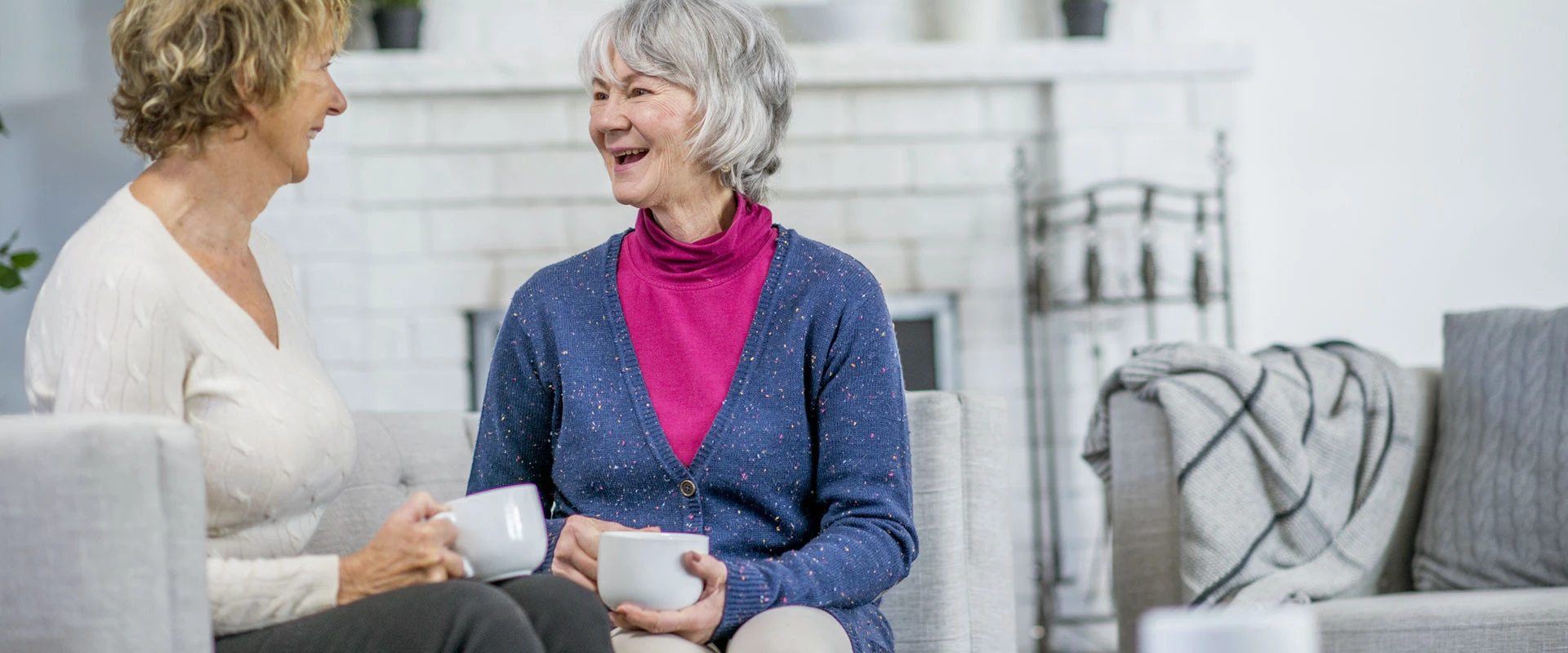 Image: Ladies having coffee at Wellington Manor in Jackson, TN