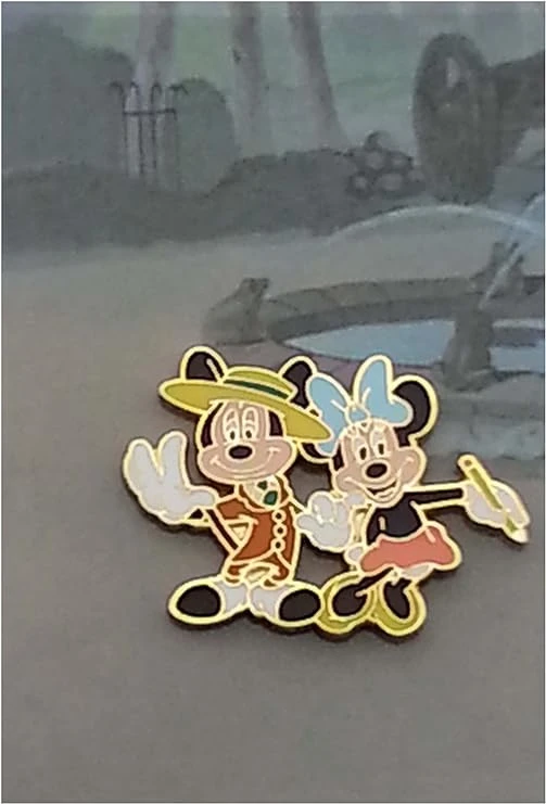 item Disney Pin - Mickey Through The Years Collection Mystery Series - 1941 Mickey & Minnie Mouse 81dngxmeqwl-ac-sy741-jpg