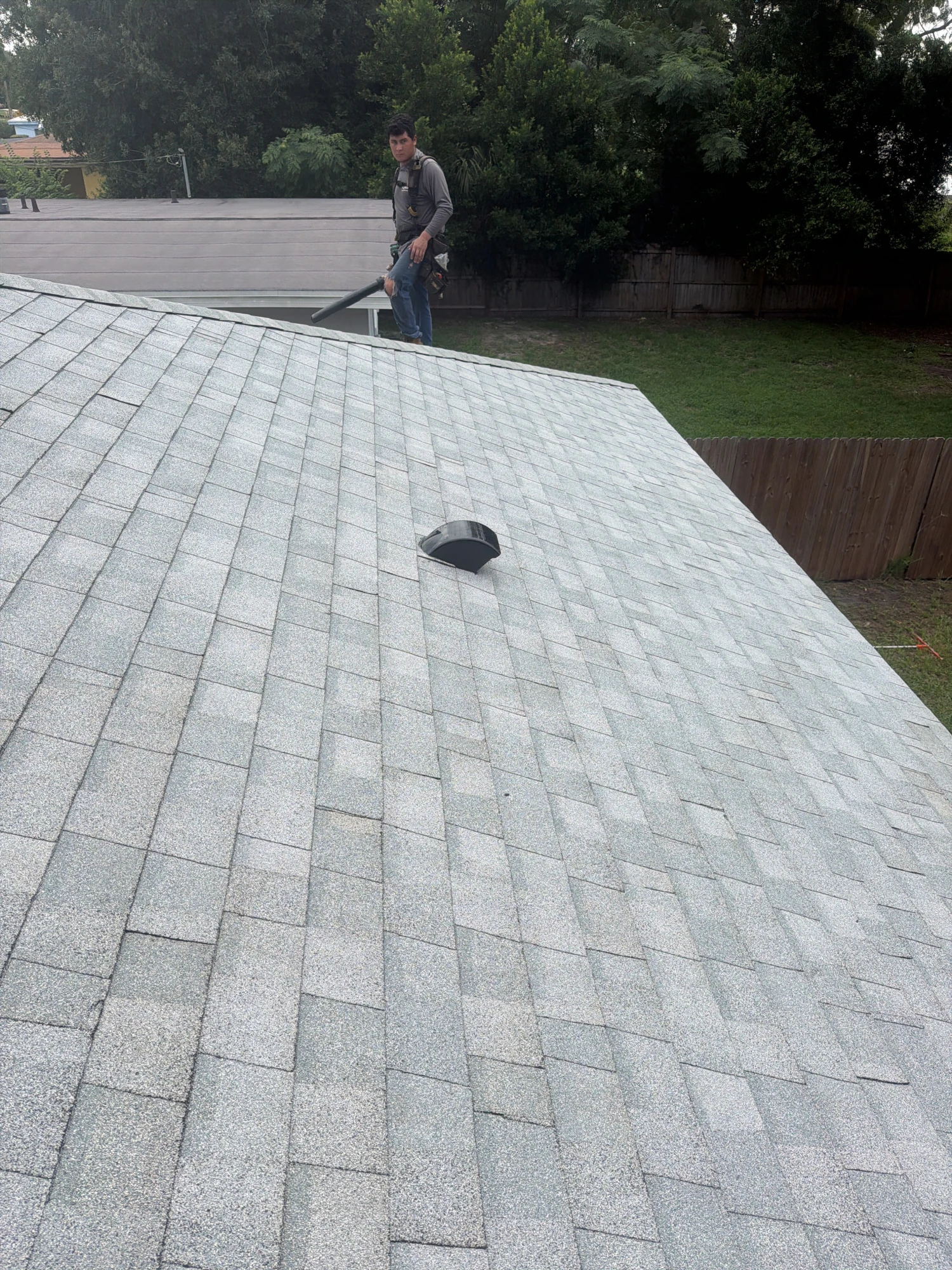 Finished shingle roof on a Florida home by R.I.G. Roofing